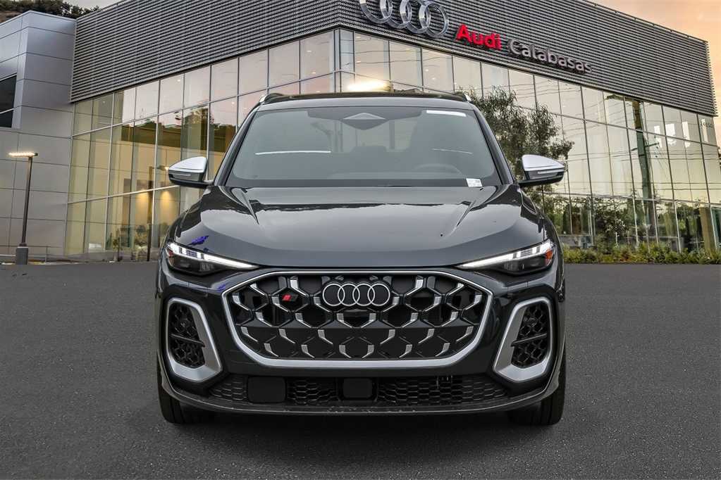 Thumbnail: 2025 Audi SQ5 - 2