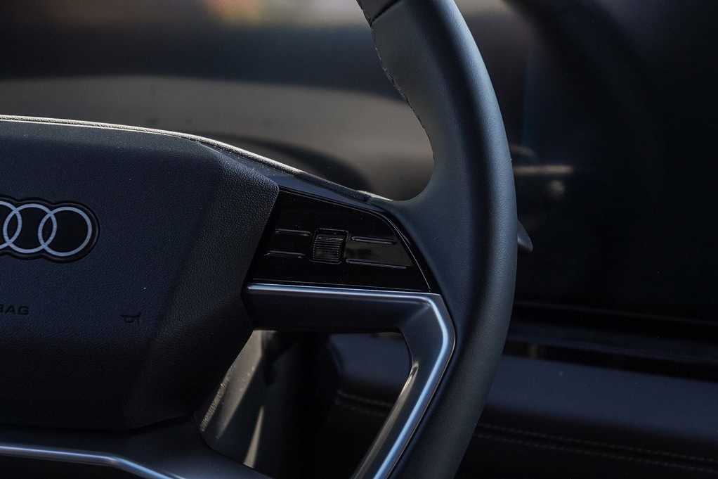Thumbnail: 2027 Audi Q6 e-tron - 17