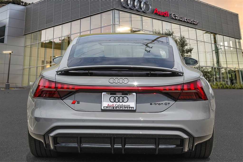 Thumbnail: 2025 Audi e-tron GT - 5