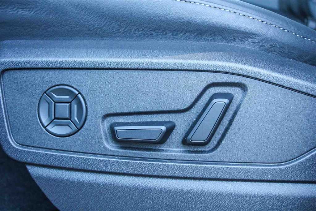 Thumbnail: 2025 Audi Q5 - 21