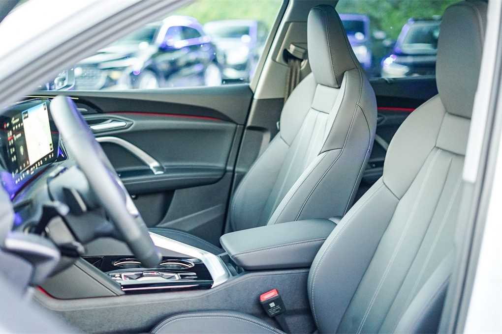 Thumbnail: 2025 Audi Q5 - 18