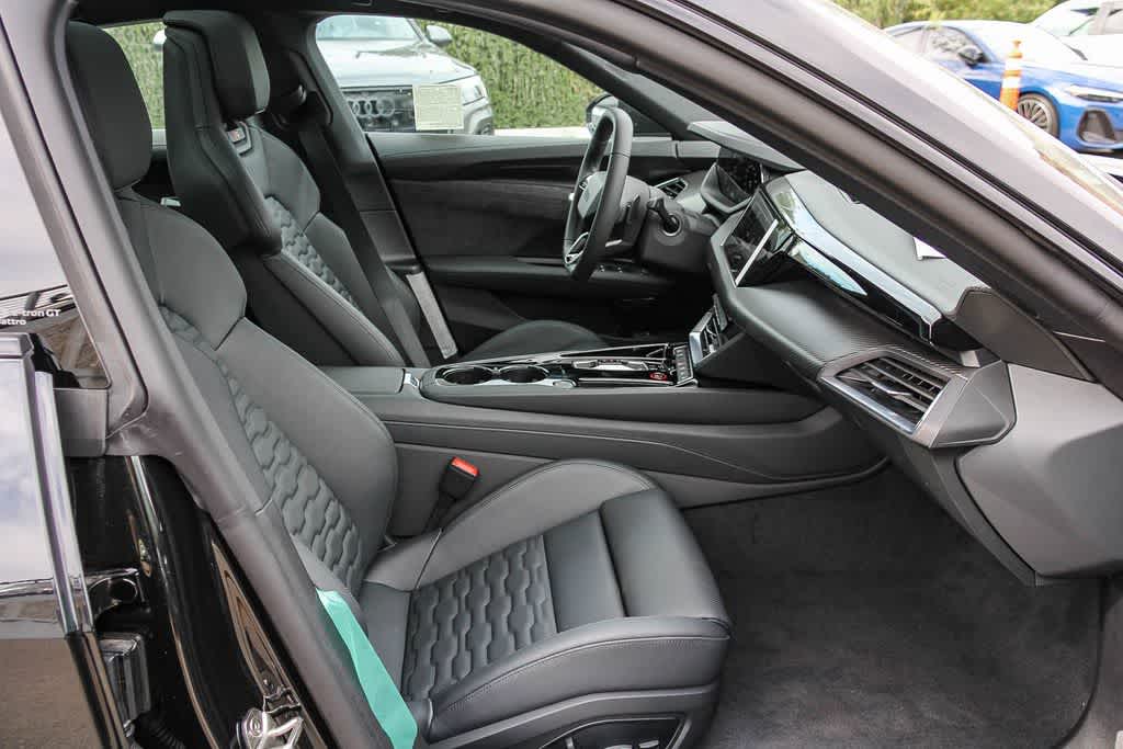 Thumbnail: 2026 Audi e-tron GT - 18