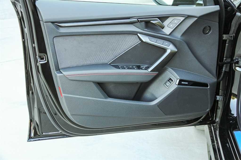 Thumbnail: 2025 Audi SQ5 - 22