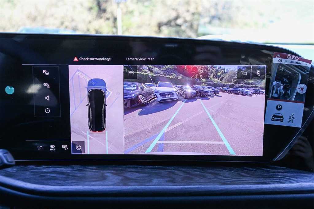 Thumbnail: 2025 Audi Q5 - 23