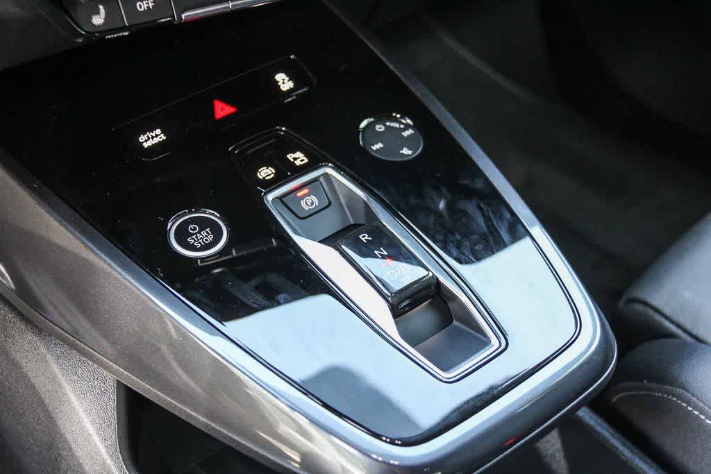 Thumbnail: 2025 Audi Q4 e-tron - 20