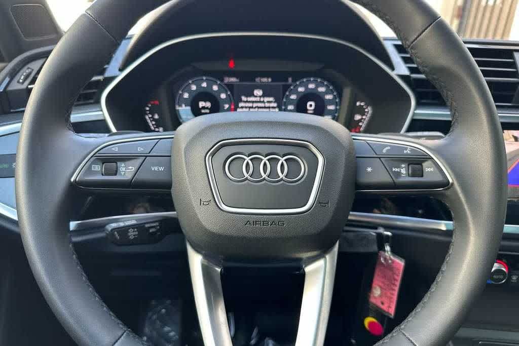 Thumbnail: 2025 Audi Q3 - 22
