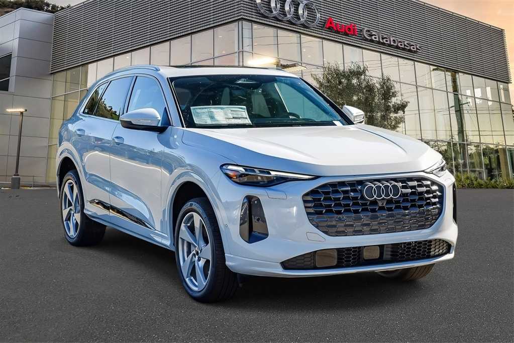 Thumbnail: 2025 Audi Q5 - 3