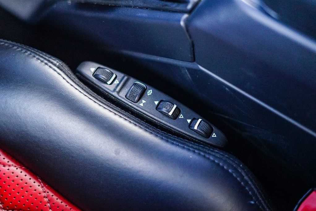 Thumbnail: 2016 Mercedes-Benz G-Class - 27