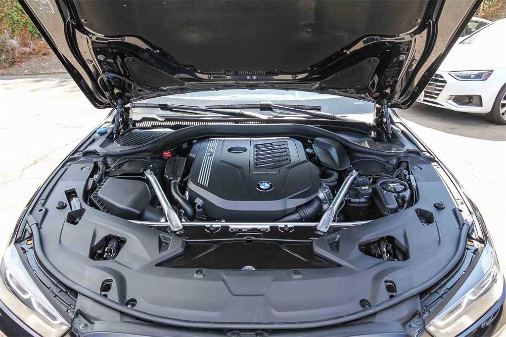 Thumbnail: 2023 BMW 8 Series - 27