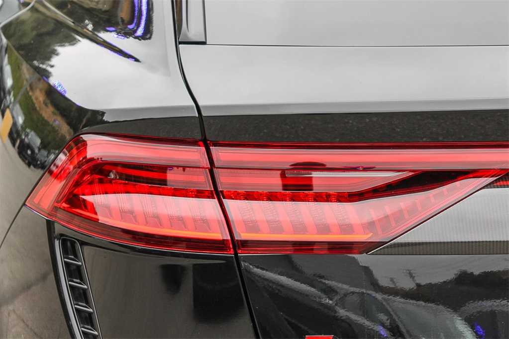 Thumbnail: 2022 Audi RS Q8 - 7