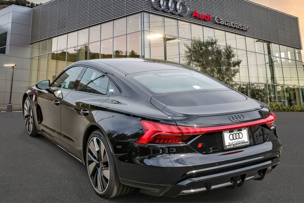 Thumbnail: 2026 Audi e-tron GT - 2