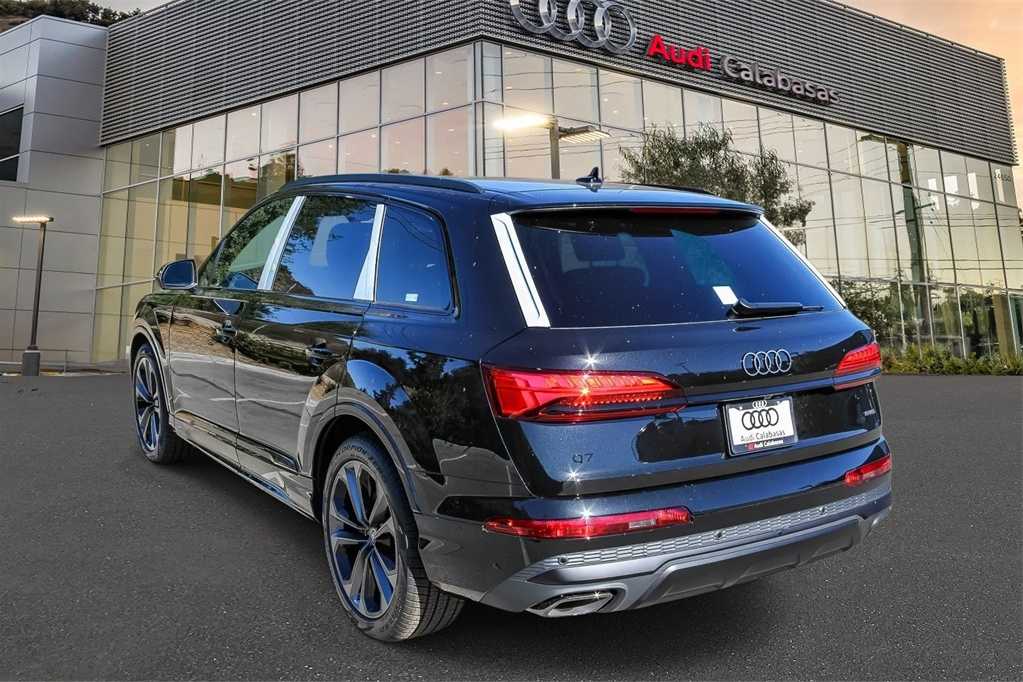 Thumbnail: 2026 Audi Q7 - 2