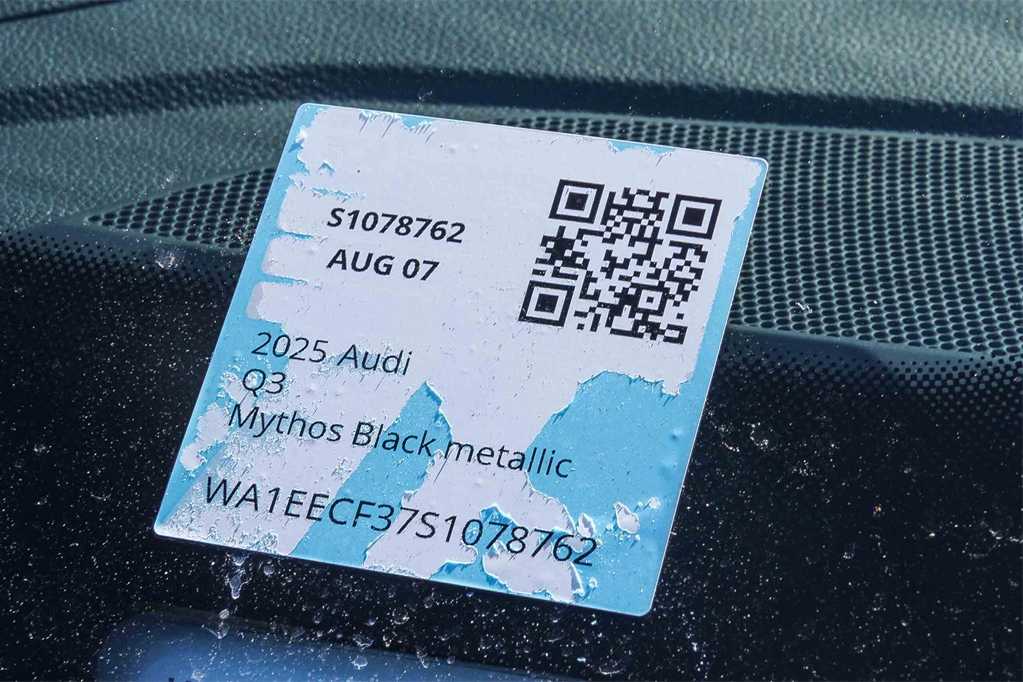 Thumbnail: 2025 Audi Q3 - 27