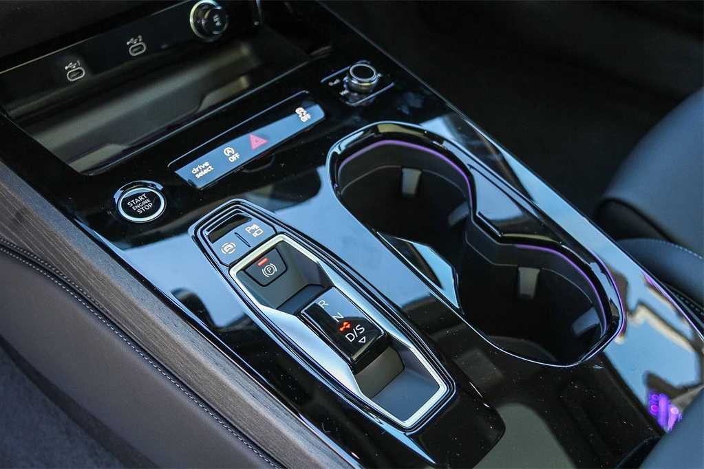 Thumbnail: 2025 Audi A5 - 20