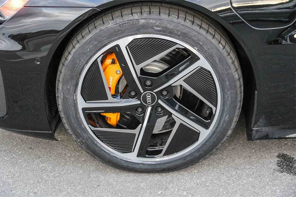 Thumbnail: 2024 Audi RS e-tron GT - 9