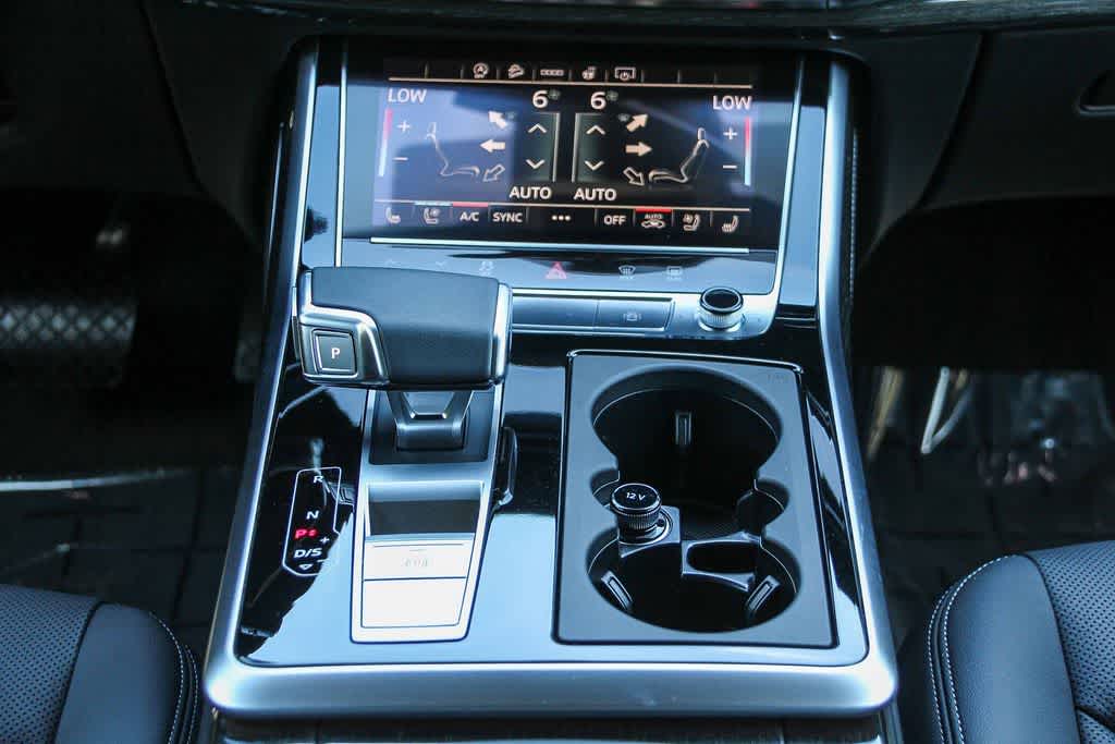 Thumbnail: 2026 Audi Q7 - 14