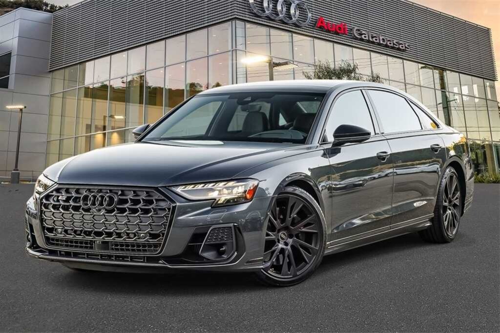 New 2025 Audi S8 4.0T Sedan