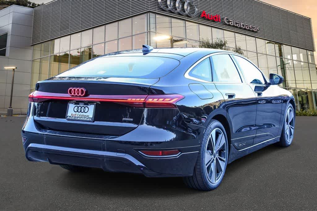 Thumbnail: 2025 Audi e-tron S - 4