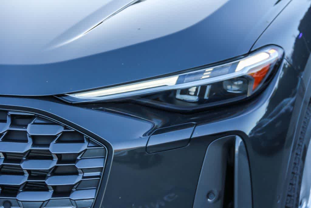 Thumbnail: 2025 Audi Q5 - 7