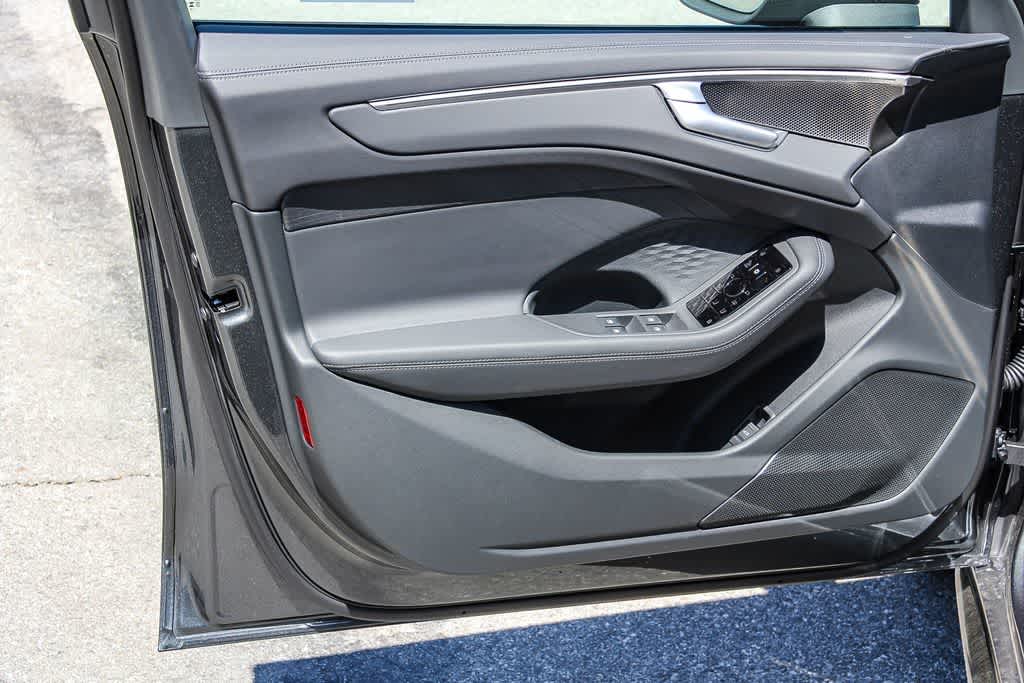 Thumbnail: 2026 Audi A6 - 22