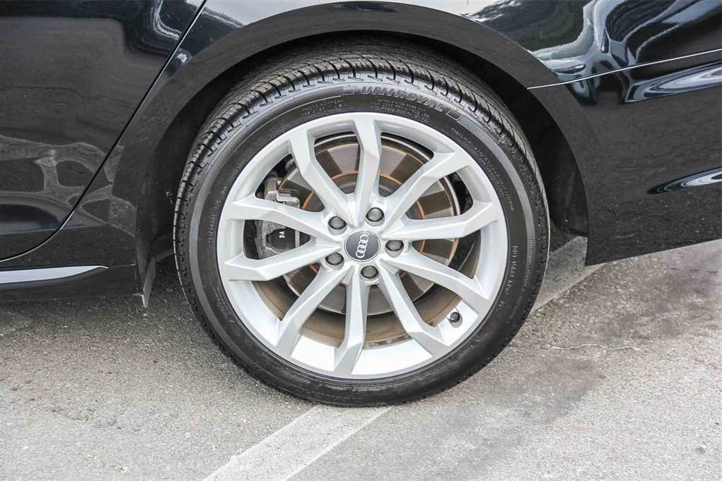 Thumbnail: 2019 Audi A4 - 10