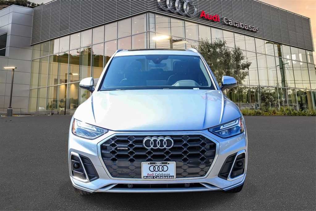 Thumbnail: 2023 Audi Q5 - 6