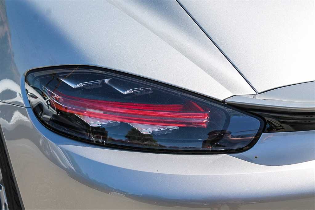 Thumbnail: 2022 Porsche 718 Cayman - 7