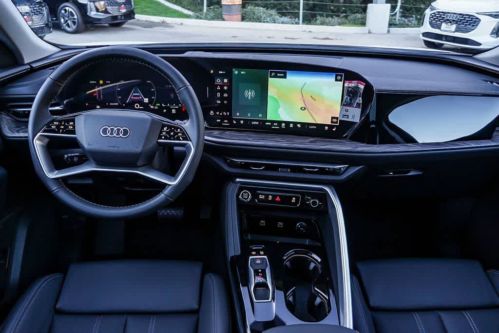 Thumbnail: 2025 Audi Q5 - 12