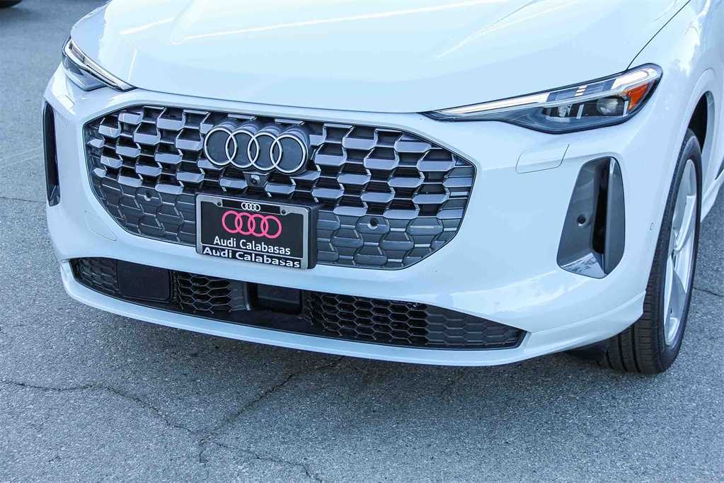 Thumbnail: 2025 Audi Q5 - 8