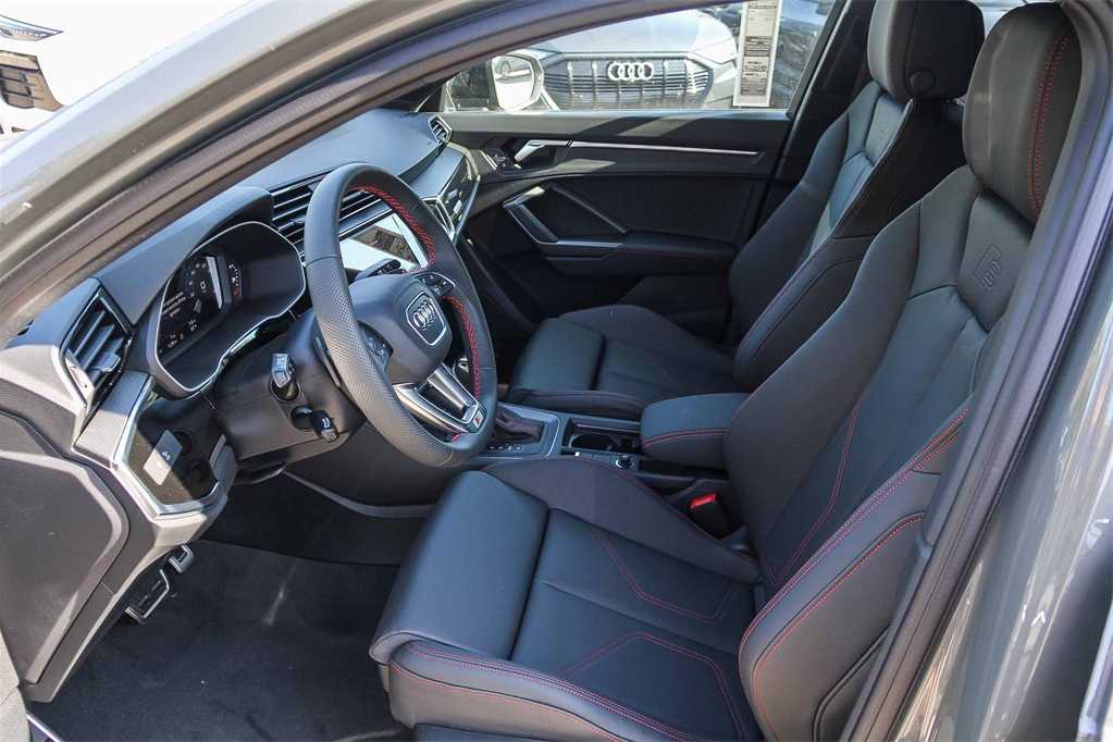 Thumbnail: 2025 Audi Q3 - 19