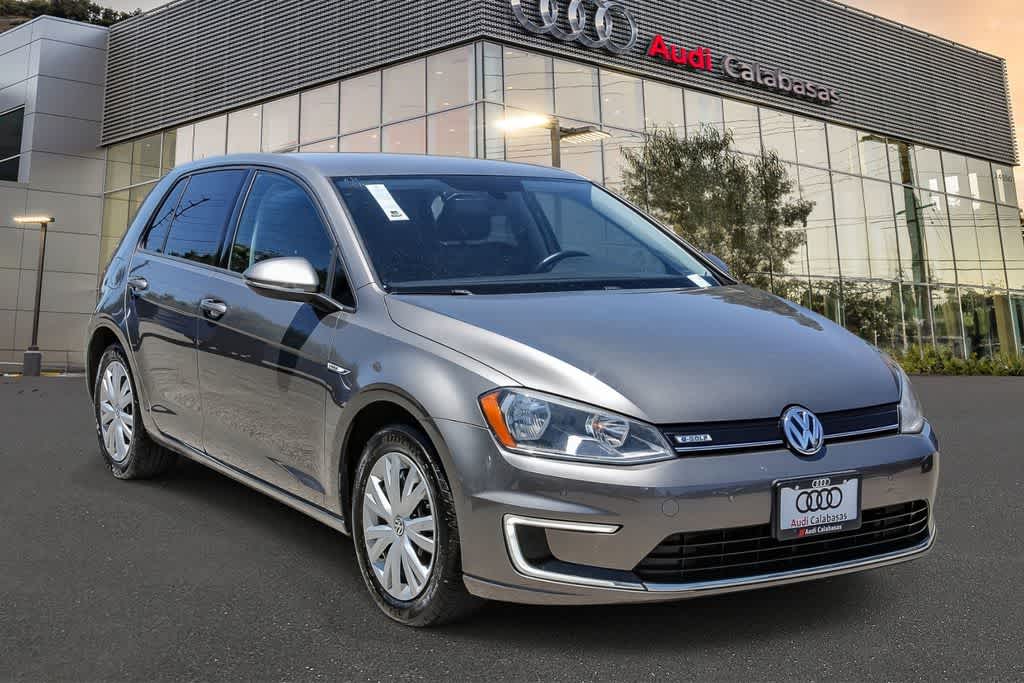 Thumbnail: 2015 Volkswagen e-Golf - 5