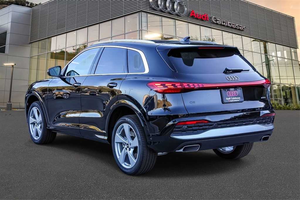 Thumbnail: 2025 Audi Q5 - 2