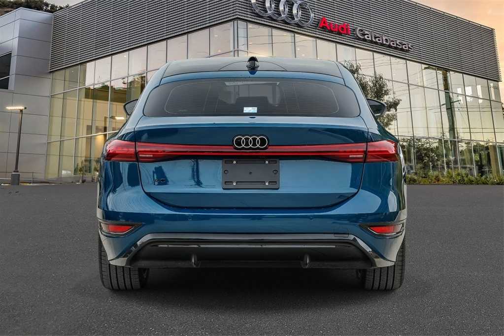 Thumbnail: 2025 Audi e-tron - 5