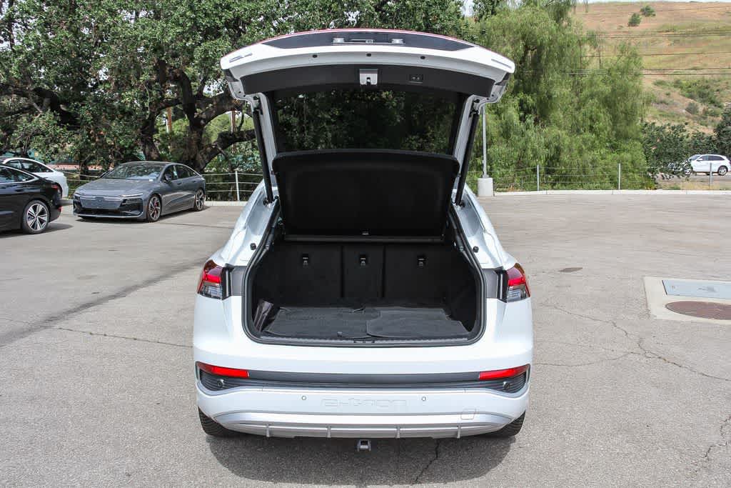 Thumbnail: 2023 Audi Q4 e-tron - 22