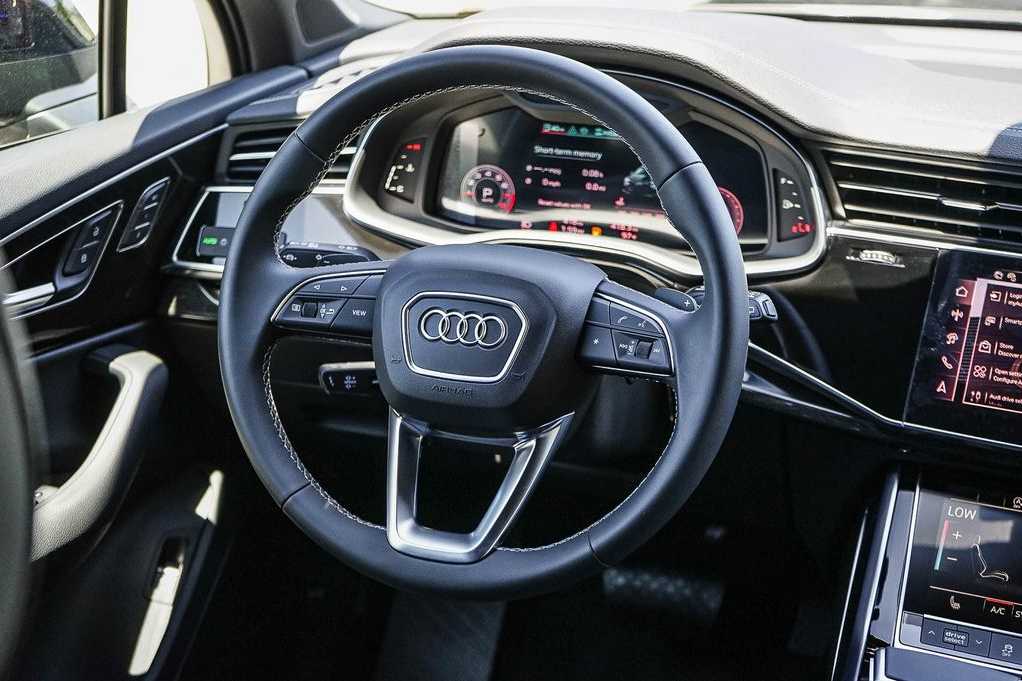 Thumbnail: 2026 Audi Q7 - 16