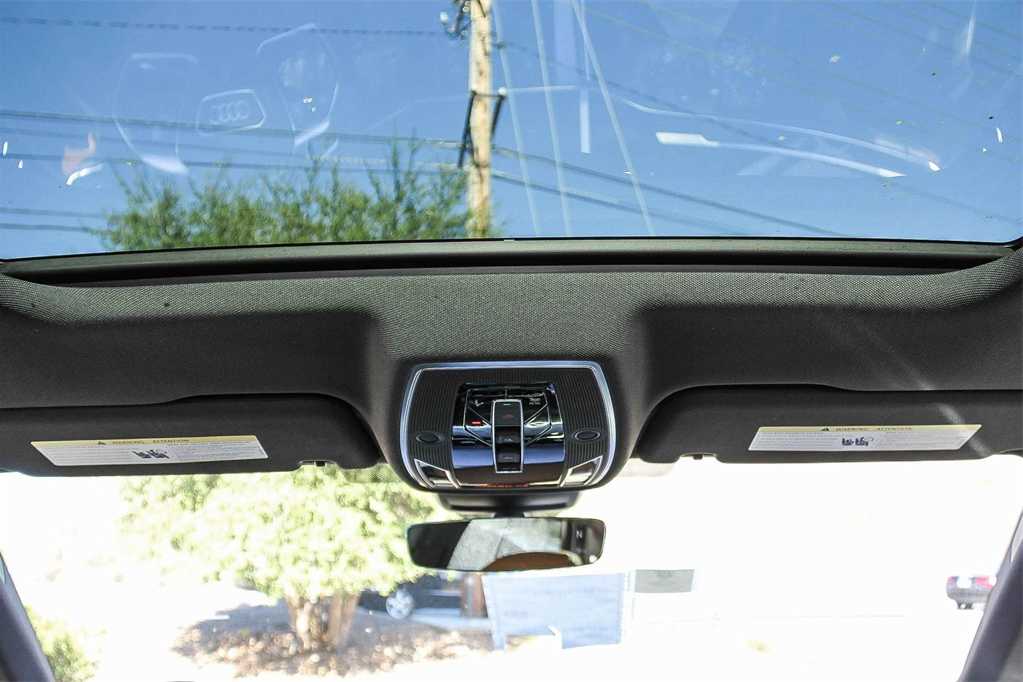 Thumbnail: 2025 Audi A8 - 12