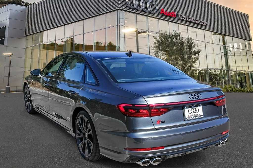 Thumbnail: 2025 Audi S8 - 2
