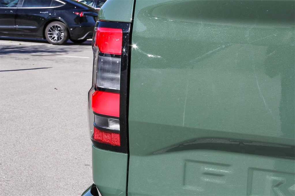 Thumbnail: 2023 Nissan Frontier - 11