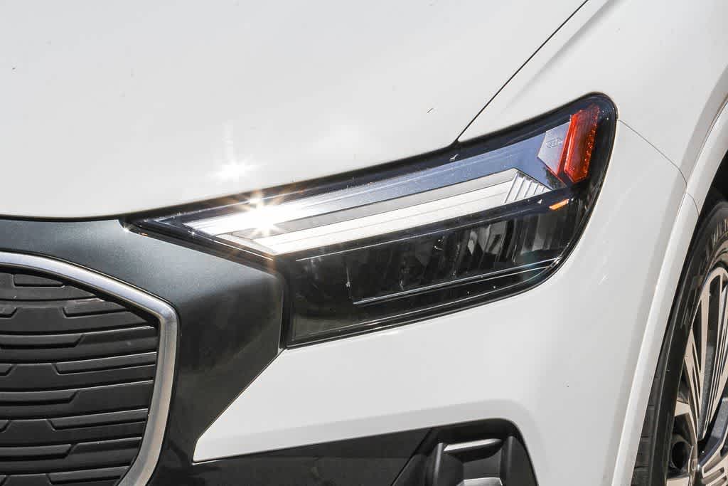Thumbnail: 2023 Audi Q4 e-tron - 7