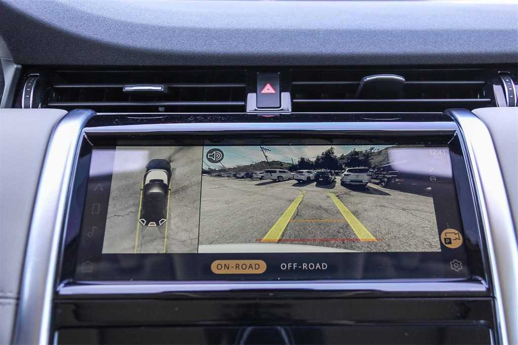 Thumbnail: 2021 Land Rover Discovery Sport - 22