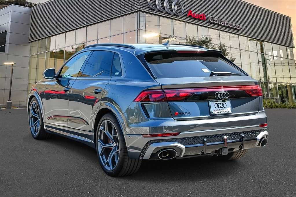 Thumbnail: 2025 Audi RS Q8 - 6