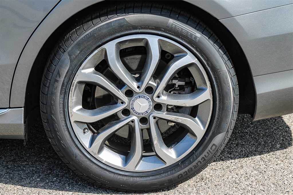 Thumbnail: 2016 Mercedes-Benz C-Class - 11