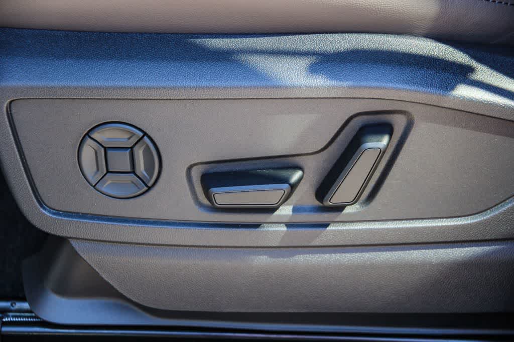 Thumbnail: 2025 Audi Q5 - 21