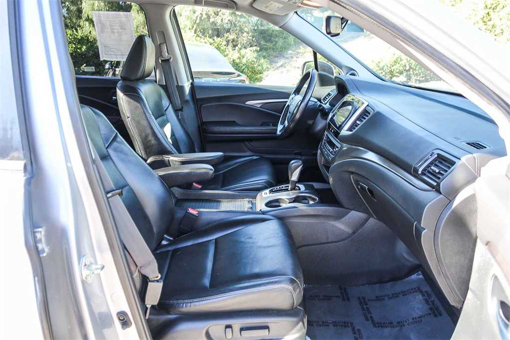 Thumbnail: 2017 Honda Ridgeline - 17