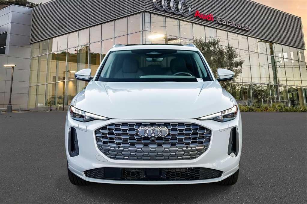 Thumbnail: 2025 Audi Q5 - 6