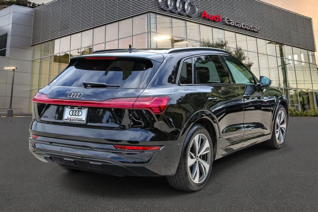 Thumbnail: 2024 Audi Q8 e-tron - 4