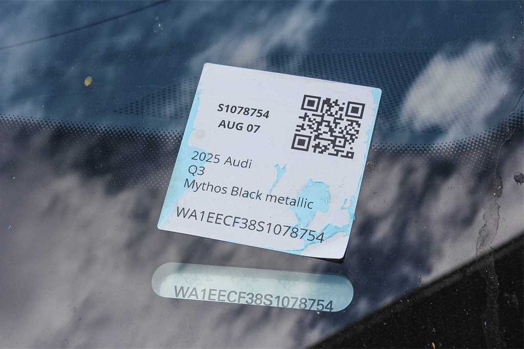 Thumbnail: 2025 Audi Q3 - 28