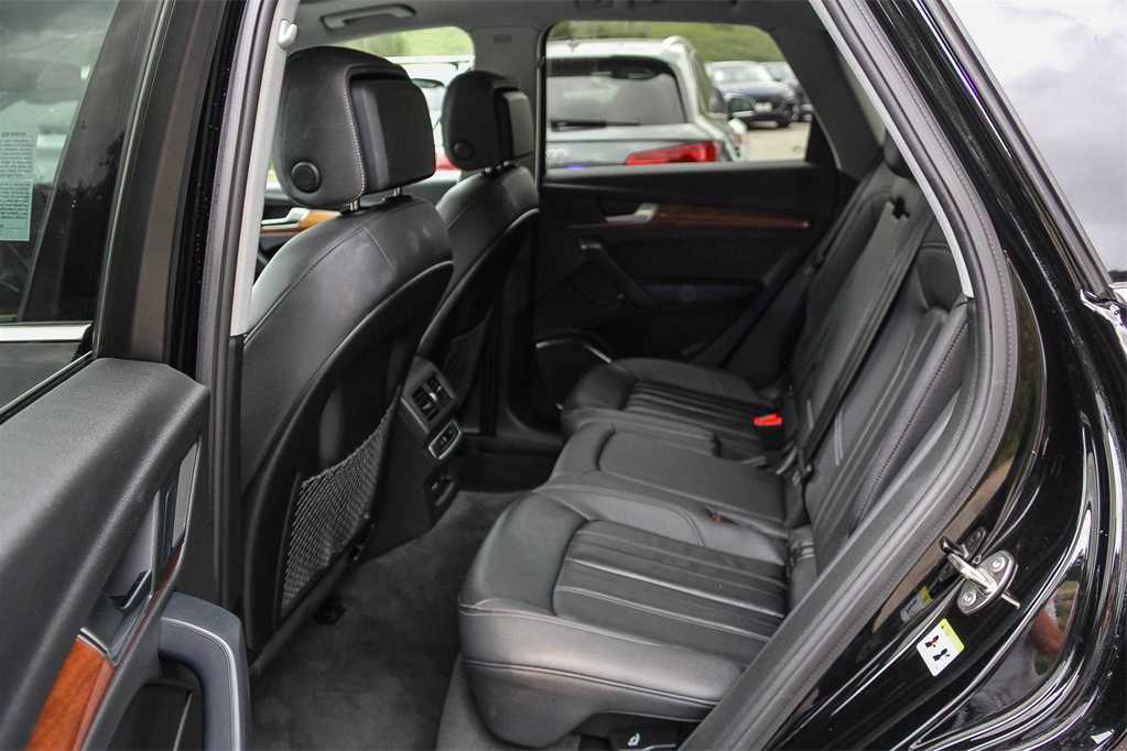 Thumbnail: 2023 Audi Q5 - 17