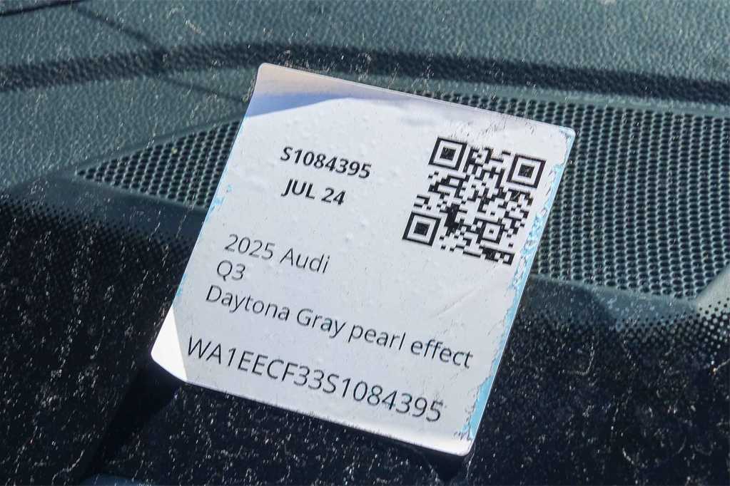 Thumbnail: 2025 Audi Q3 - 27