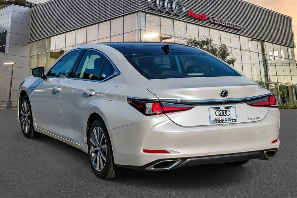 Thumbnail: 2019 Lexus ES - 6